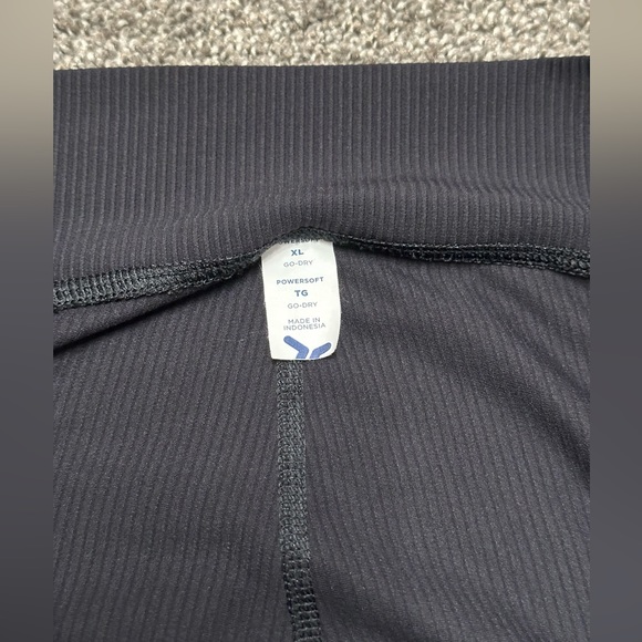 Old Navy Ribbed Powersoft Go Dry Split Flare Leggings - Picture 4 of 5